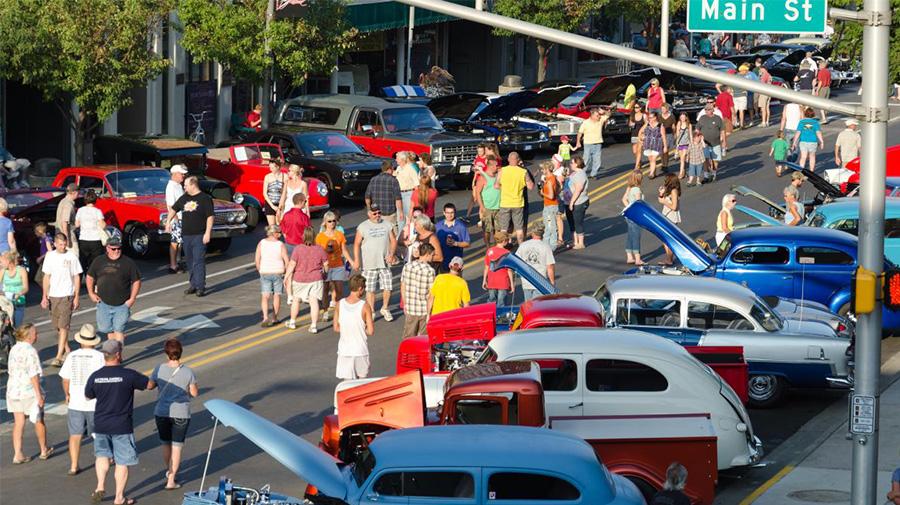 Downtown Cruise-In - Auburn, Cord, Duesenberg Festival